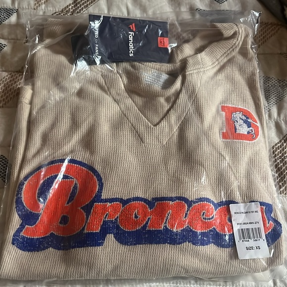 Women’s Denver Broncos - Picture 2 of 4